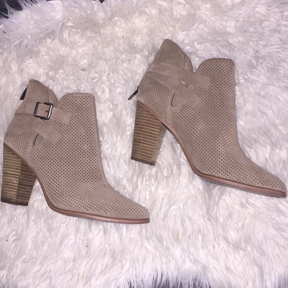 Vince Camuto size 11